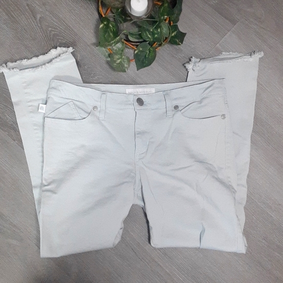 Rock & Republic Mint Green Jeans - Picture 2 of 13